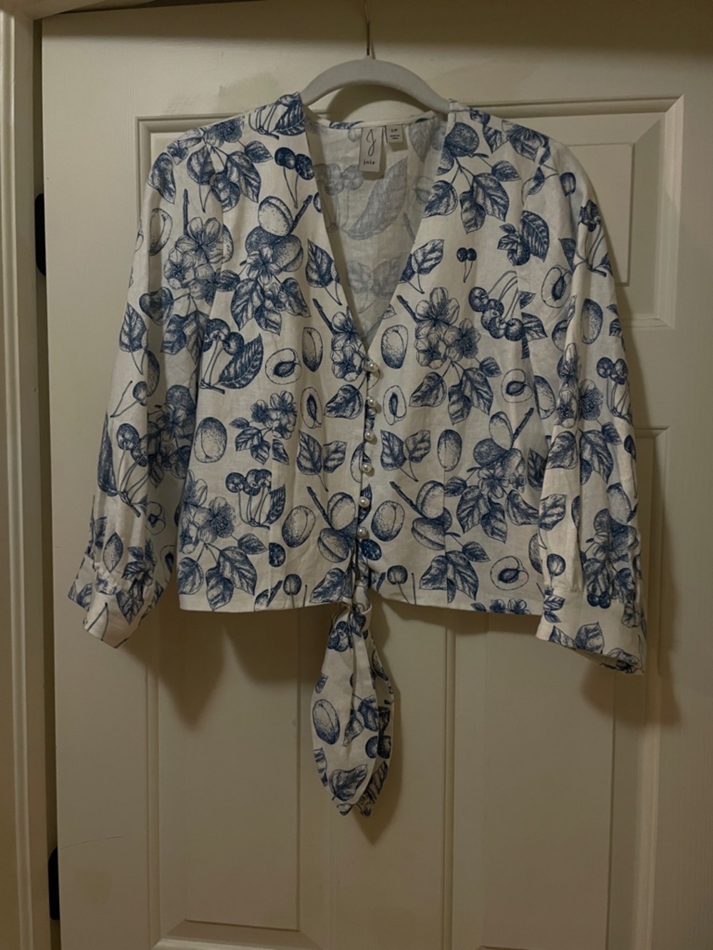Joie tie front top size small